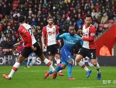 开云体育登录入口-西汉姆窗口期外线爆发;志在荷甲名次提升;更衣室稳定;年轻球员得到机会(西汉姆客场掀翻布莱顿)